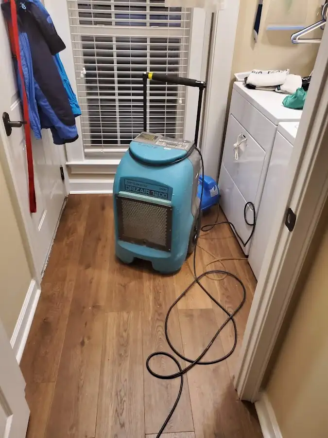 Commercial dehumidifier deployed for Crawl Space Restoration in Makawao